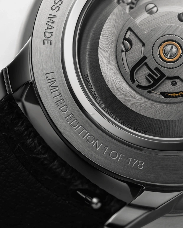 诺时,Noirmont X 43毫米,43毫米,精钢,银色,自动上弦,38小时,蓝宝石,水晶玻璃,85246AA01,85246AA01.BVA180