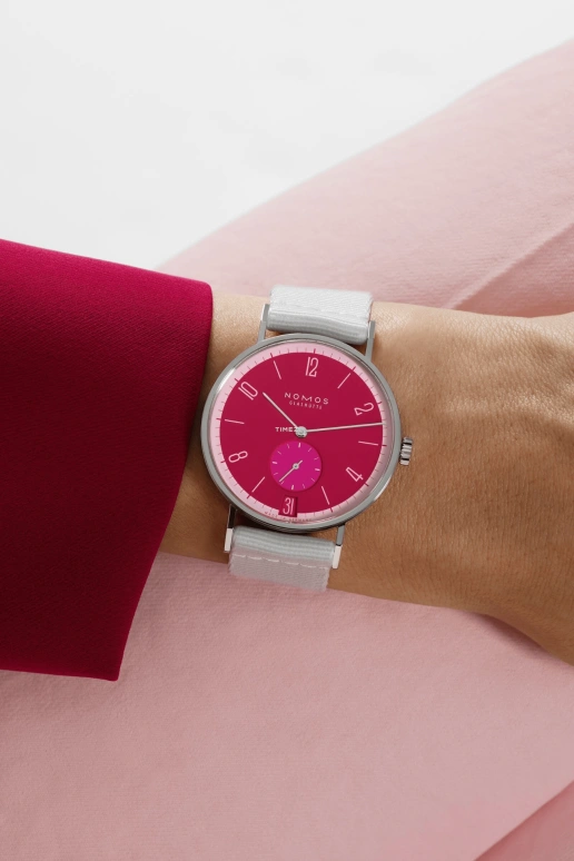 Nomos Glashütte,Tangente 37.50mm,37.50mm,Stainless Steel,Red,Handwound,Big Date,42hours,179,179.S30