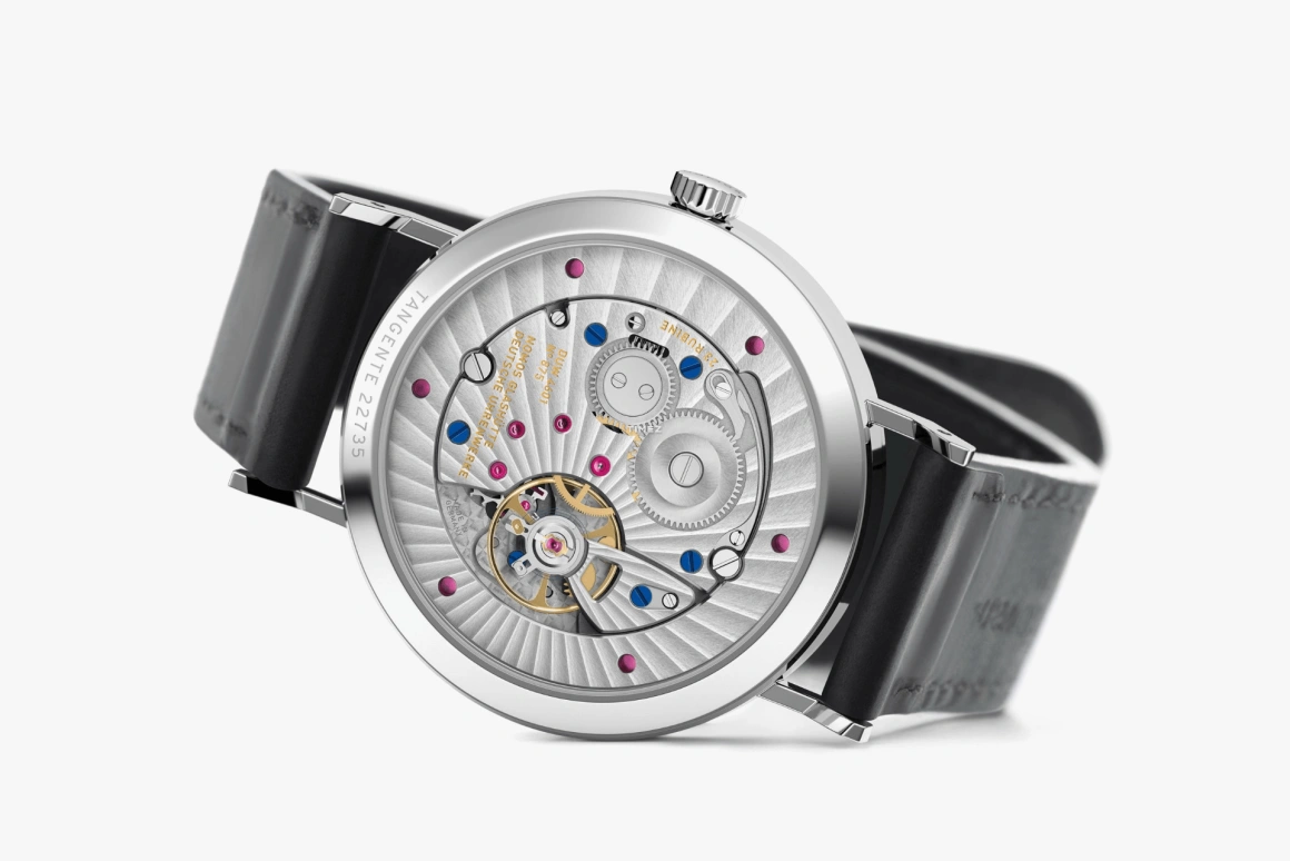 诺莫斯,Tangente 37毫米,37毫米,精钢,蓝色,手动上弦,日历,52小时,136