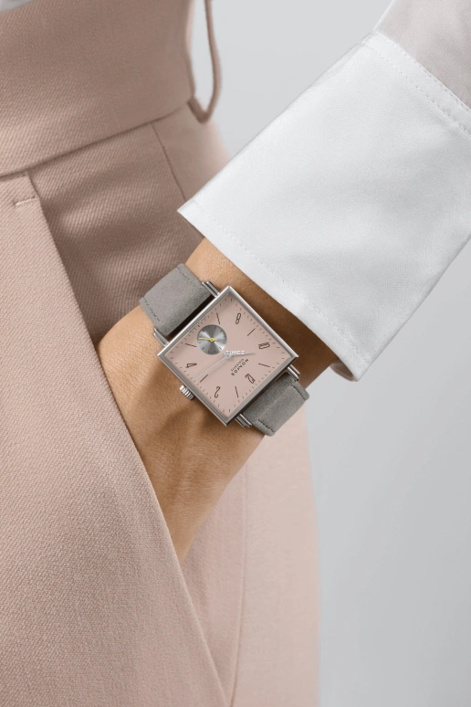Nomos Glashütte,Tetra 29.50x29.50mm,29.50x29.50mm,Stainless Steel,Cream,Handwound,43hours,In-house Caliber,424