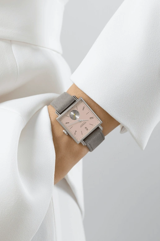 Nomos Glashütte,Tetra 29.50x29.50mm,29.50x29.50mm,Stainless Steel,Cream,Handwound,43hours,In-house Caliber,424