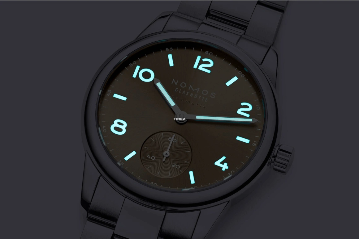 Nomos Glashütte,Club 34mm,34mm,Stainless Steel,Yellow Tan,Automatic,42hours,In-house Caliber,755,755.SB