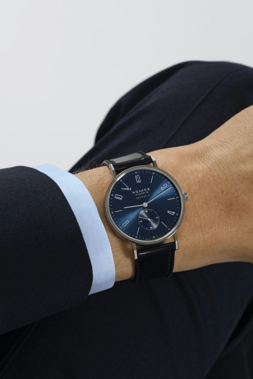 诺莫斯,Tangente 38.50毫米,38.50毫米,精钢,蓝色,自动上弦,日历,42小时,146