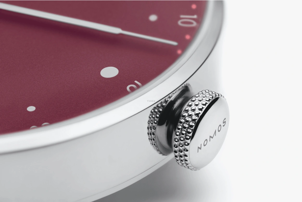 Nomos Glashütte,Metro 33mm,33mm,Stainless Steel,Red,Handwound,43hours,In-house Caliber,1123,1123.SB