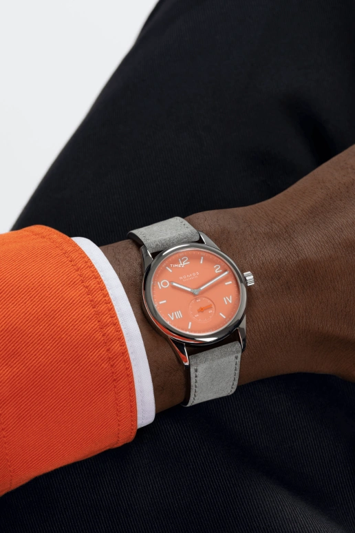 Nomos Glashütte,Club 38.50mm,38.50mm,Stainless Steel,Salmon,Handwound,43hours,In-house Caliber,725