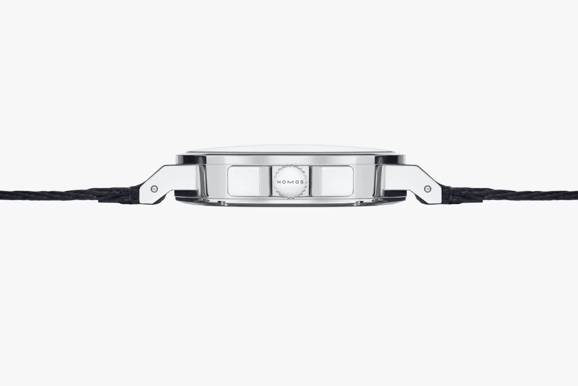 诺莫斯,Ahoi 38.50毫米,38.50毫米,精钢,天蓝色,自动上弦,日历,42小时,526