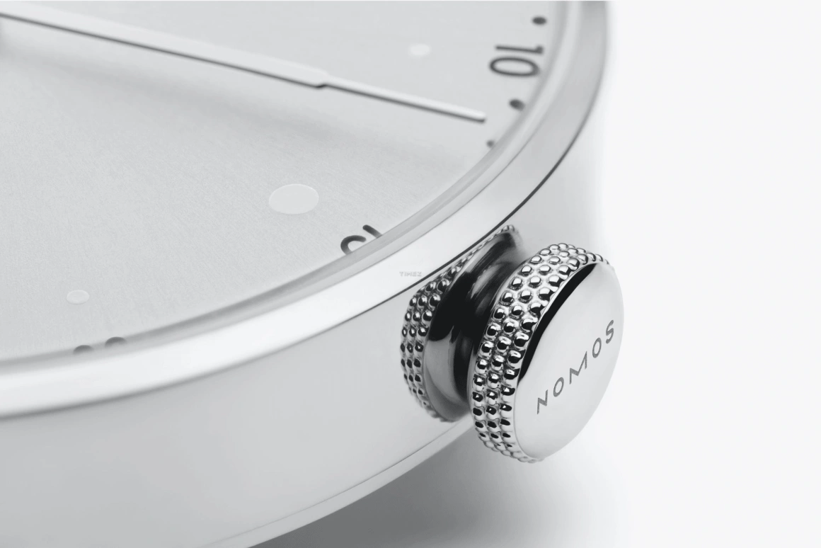 诺莫斯,Metro 33毫米,33毫米,精钢,银色,手动上弦,43小时,自制机芯,1122