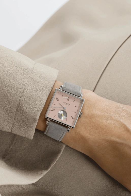 Nomos Glashütte,Tetra 29.50x29.50mm,29.50x29.50mm,Stainless Steel,Cream,Handwound,43hours,In-house Caliber,424