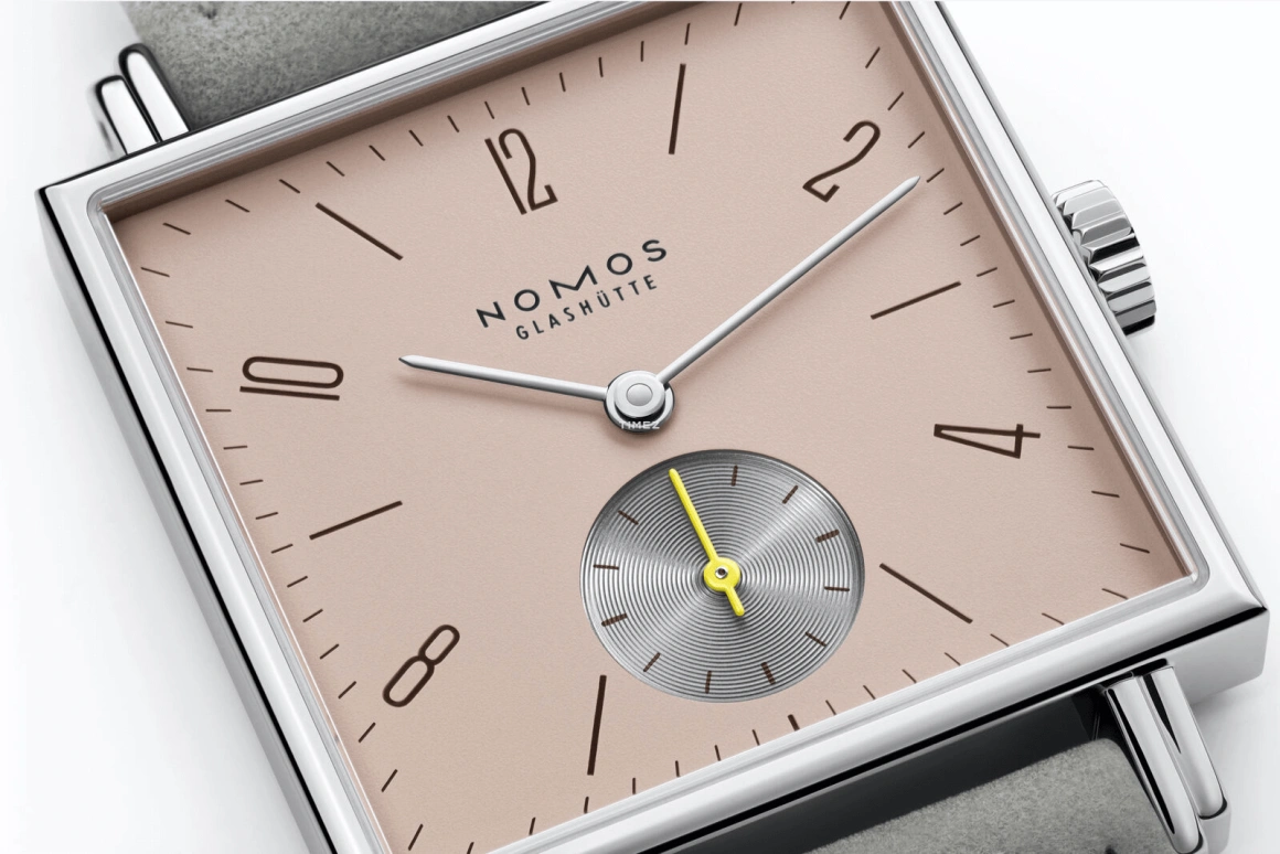 Nomos Glashütte,Tetra 29.50x29.50mm,29.50x29.50mm,Stainless Steel,Cream,Handwound,43hours,In-house Caliber,424