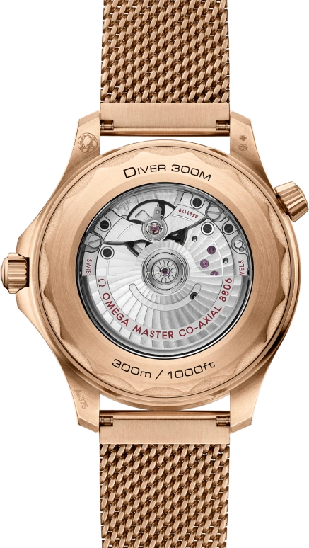 欧米茄,海马300米潜水 42毫米,42毫米,Bronze Gold™ 青铜金,黑色,自动上弦,防磁,55小时,六边形战士,马龙,龙队,210,210.90.42.20.01.003