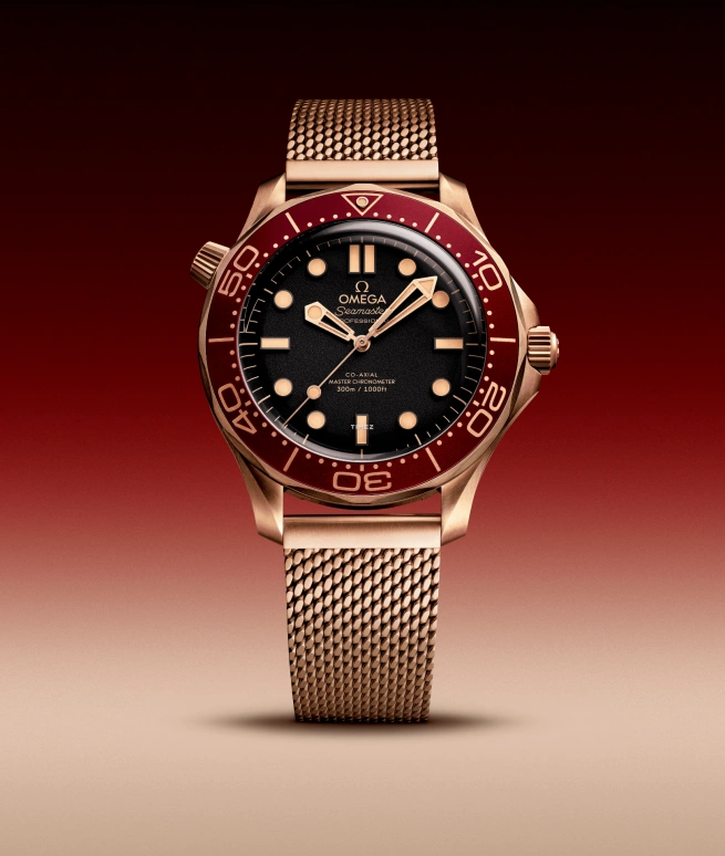 欧米茄,海马300米潜水 42毫米,42毫米,Bronze Gold™ 青铜金,黑色,自动上弦,防磁,55小时,六边形战士,马龙,龙队,210,210.90.42.20.01.003
