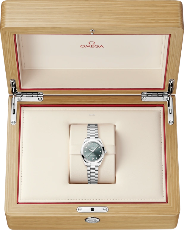 欧米茄,海马AQUA TERRA 150米 30毫米,30毫米,不锈钢,绿色,自动上弦,日历,防磁,220,220.10.30.20.60.001