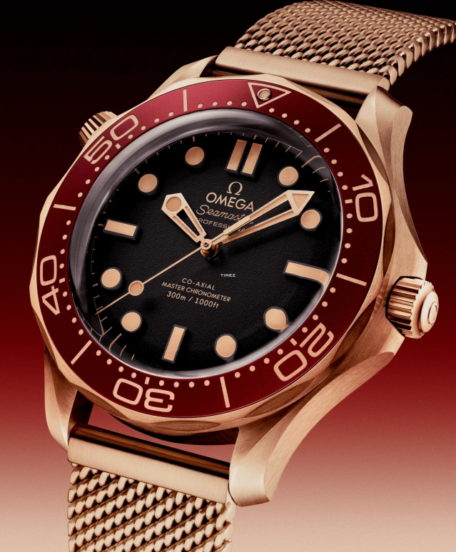 欧米茄,海马300米潜水 42毫米,42毫米,Bronze Gold™ 青铜金,黑色,自动上弦,防磁,55小时,六边形战士,马龙,龙队,210,210.90.42.20.01.003