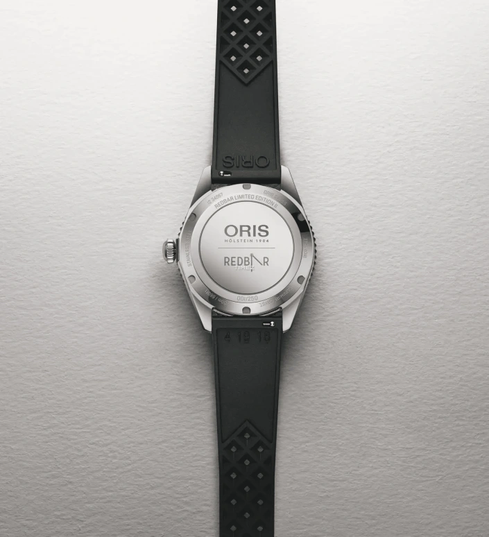 豪利时,潜水 39毫米,39毫米,精钢,陶瓷,红色,渐变色,自动上弦,41小时,自制机芯,01,01-733-7795-4018-Set