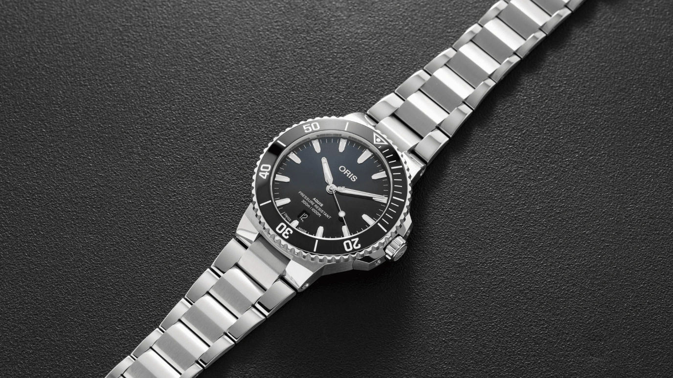 豪利时,Aquis 41.50毫米,41.50毫米,不锈钢,黑色,自动上弦,日历,41小时,01 733 7787 4154,01 733 7787 4154-07 8 22 04PEB
