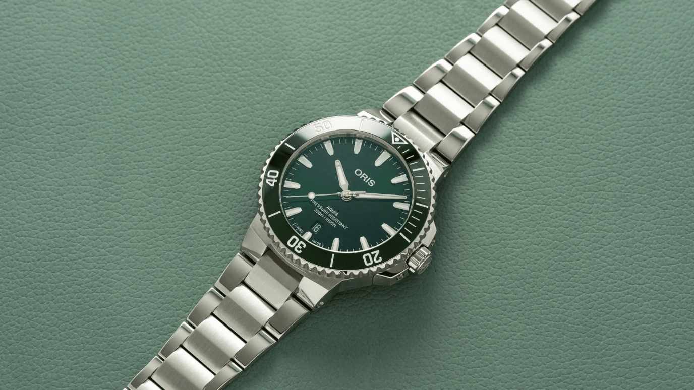 豪利时,Aquis 41.50毫米,41.50毫米,不锈钢,绿色,自动上弦,日历,41小时,01 733 7787 4157,01 733 7787 4157-07 8 22 04PEB