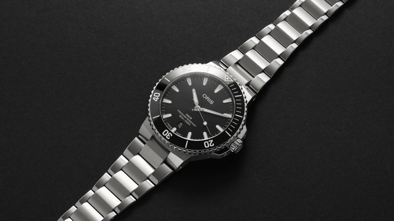 豪利时,Aquis 43.50毫米,43.50毫米,不锈钢,黑色,自动上弦,日历,41小时,01 733 7789 4154,01 733 7789 4154-07 8 23 04PEB
