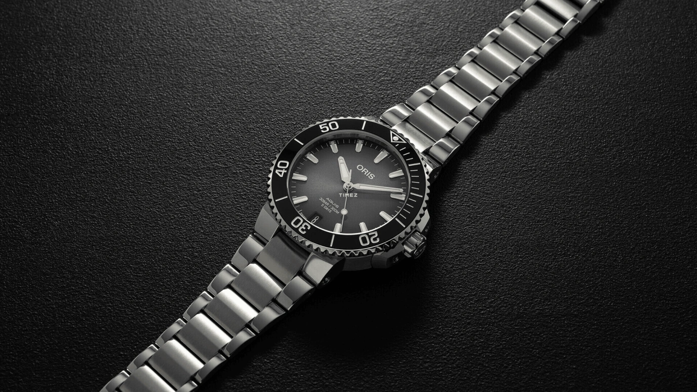 豪利时,Aquis 41.50毫米,41.50毫米,不锈钢,灰色,黑色,自动上弦,日历,120小时,01 400 7769 4154,01 400 7769 4154-07 4 22 74FC
