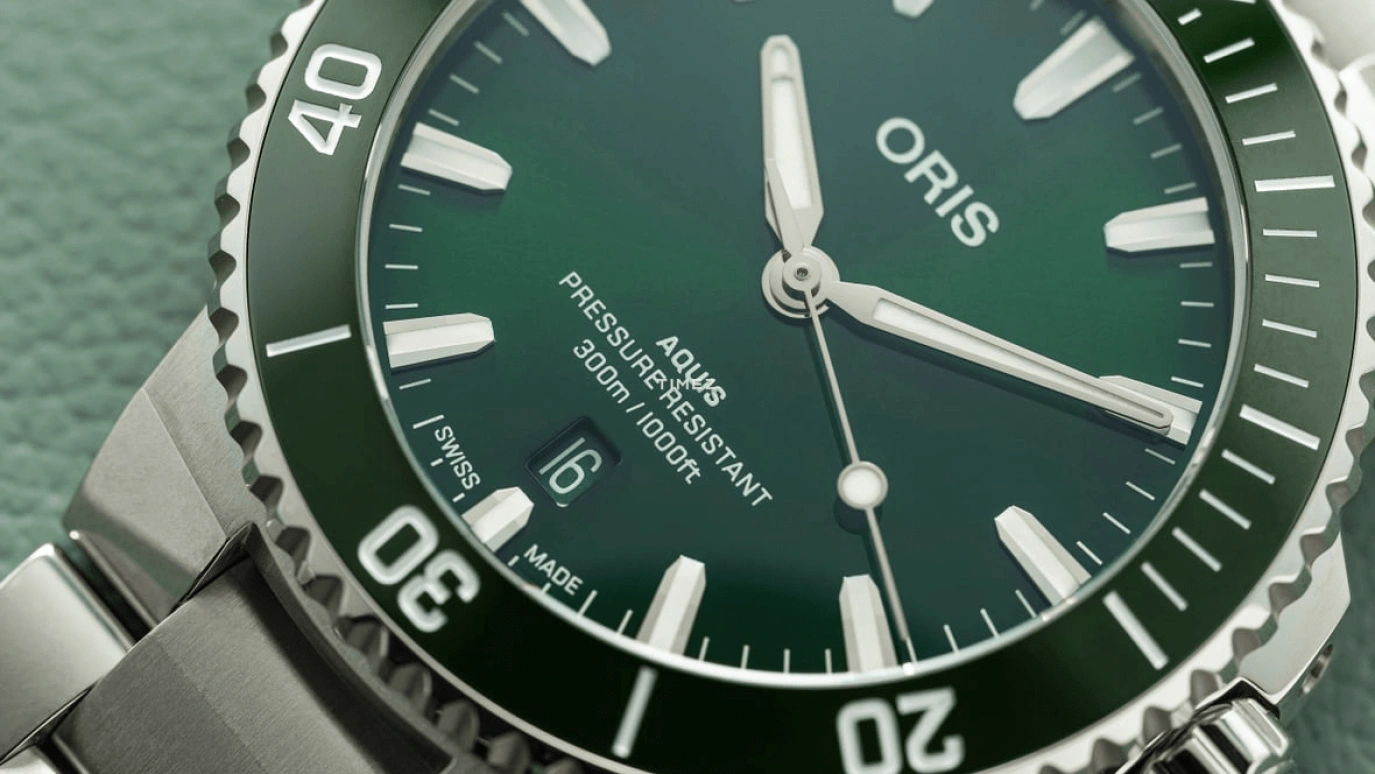 豪利时,Aquis 41.50毫米,41.50毫米,不锈钢,绿色,自动上弦,日历,41小时,01 733 7787 4157,01 733 7787 4157-07 8 22 04PEB