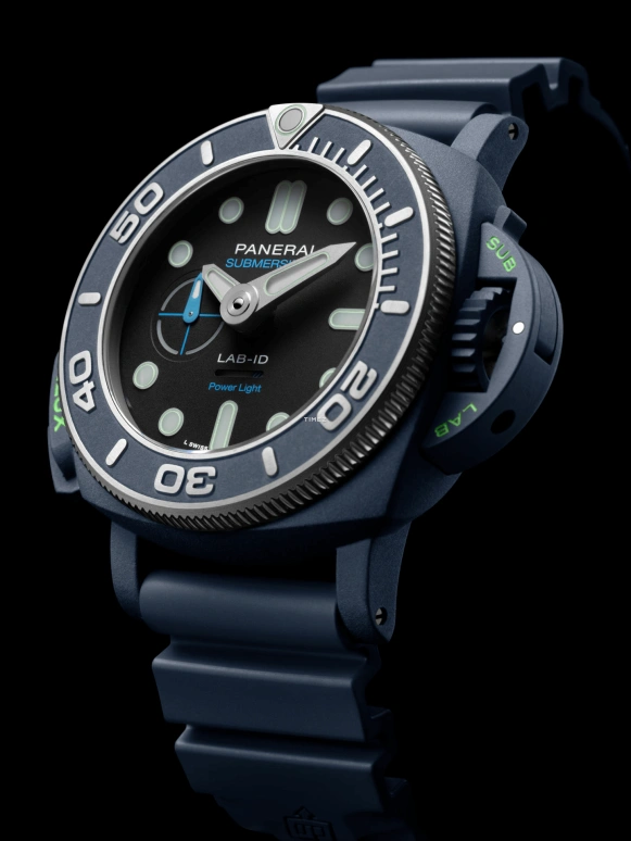 沛纳海,潜行 49毫米,49毫米,Ti-Ceramitech™,黑色,自动上弦,动力储存指示,72小时,PAM01800