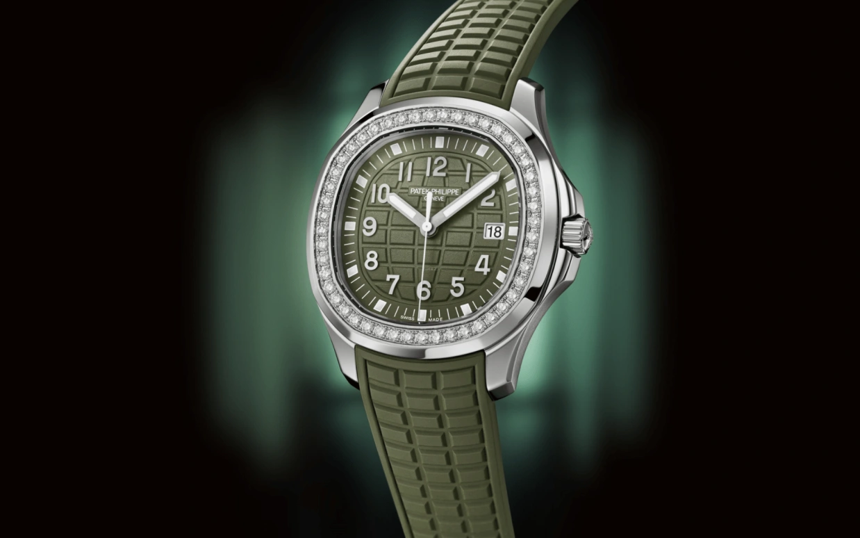 Patek Philippe,Aquanaut 38.80mm,38.80mm,Stainless Steel,Green,Quartz,Day,In-house Caliber,5267,5267/200A-011