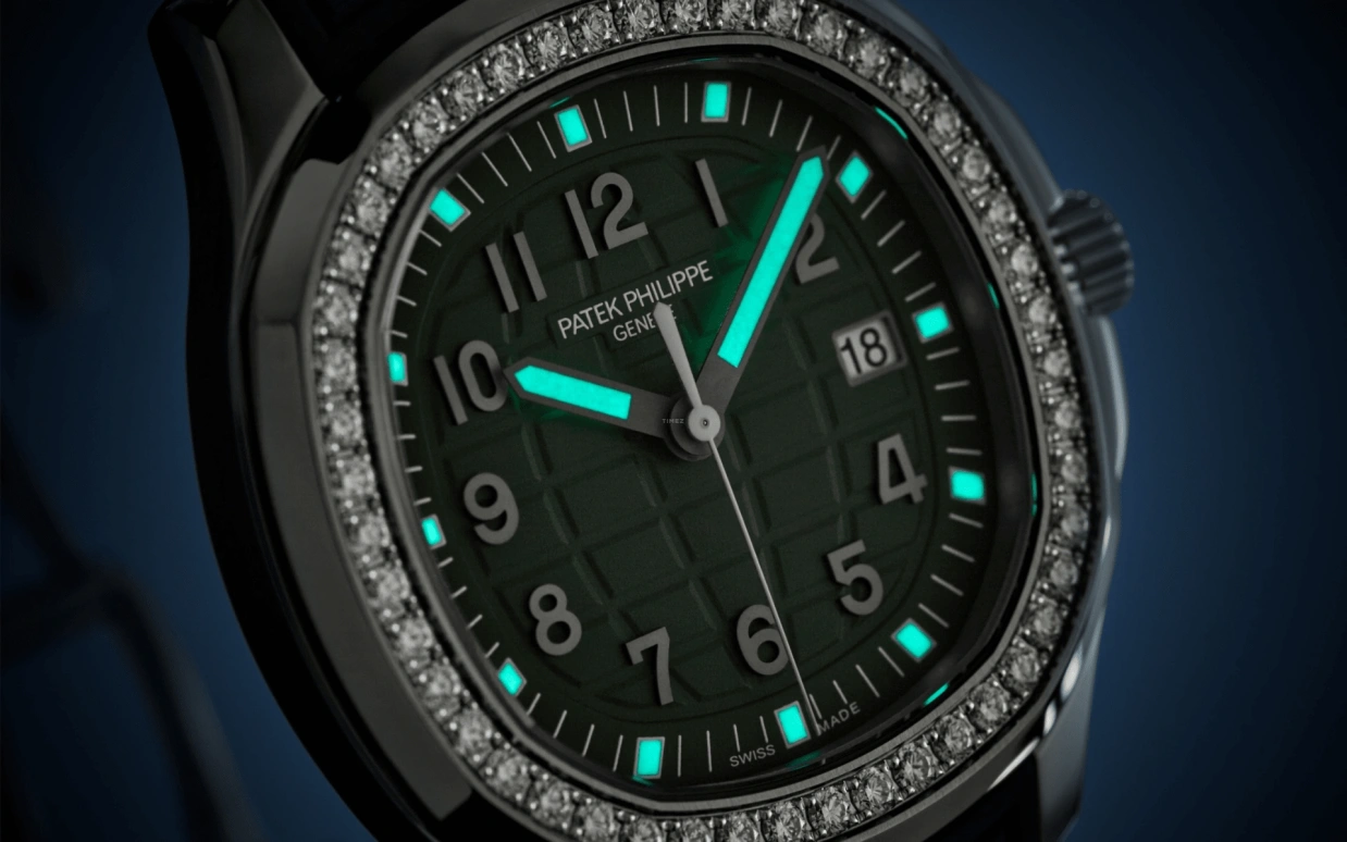 Patek Philippe,Aquanaut 38.80mm,38.80mm,Stainless Steel,Green,Quartz,Day,In-house Caliber,5267,5267/200A-011