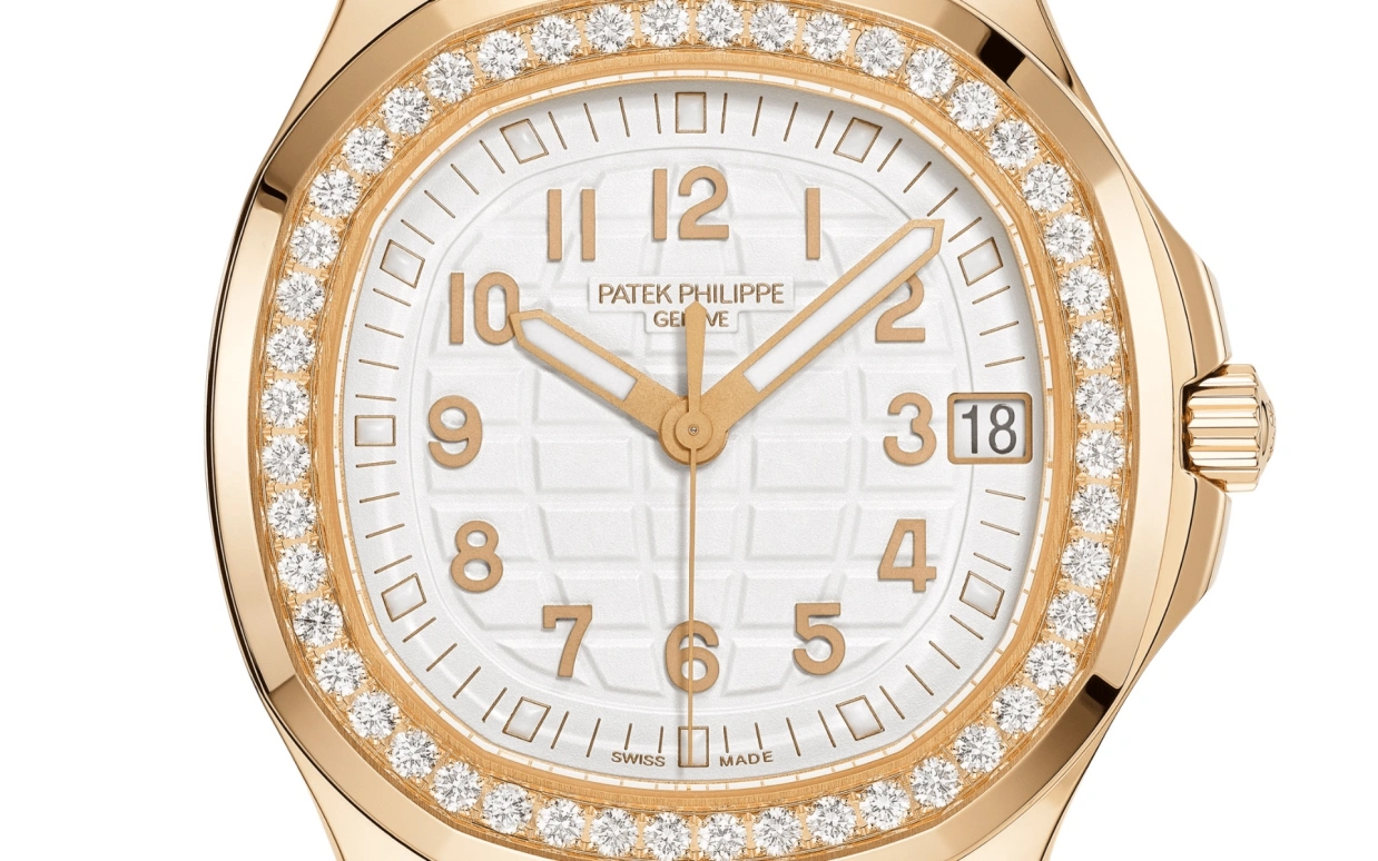 Patek Philippe,Aquanaut 38.80mm,38.80mm,Rose Gold,White,Automatic,Day,45hours,5268,5268/200R-001