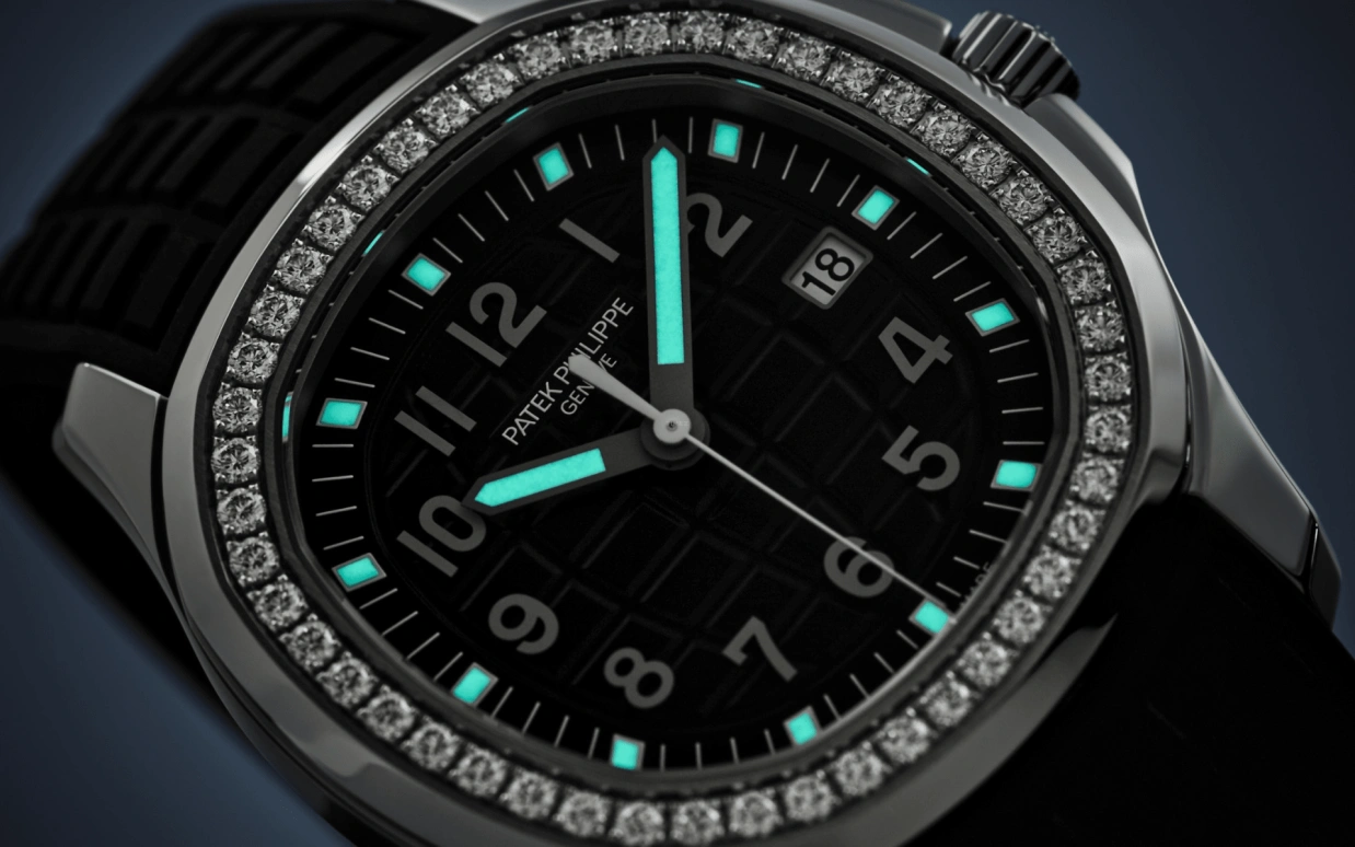 Patek Philippe,Aquanaut 38.80mm,38.80mm,Stainless Steel,Black,Quartz,Day,In-house Caliber,Summer,5267,5267/200A-001
