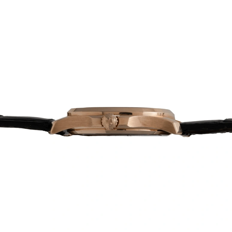 百达翡丽,鹦鹉螺 36毫米,36毫米,玫瑰金,白色,自动上弦,日历,蓝宝石,水晶玻璃,5060SR,5060SR-010