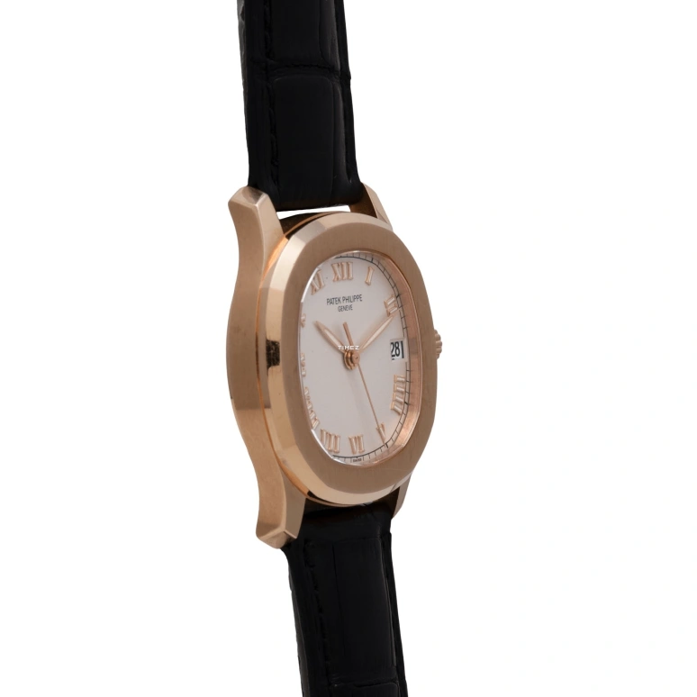 百达翡丽,鹦鹉螺 36毫米,36毫米,玫瑰金,白色,自动上弦,日历,蓝宝石,水晶玻璃,5060SR,5060SR-010