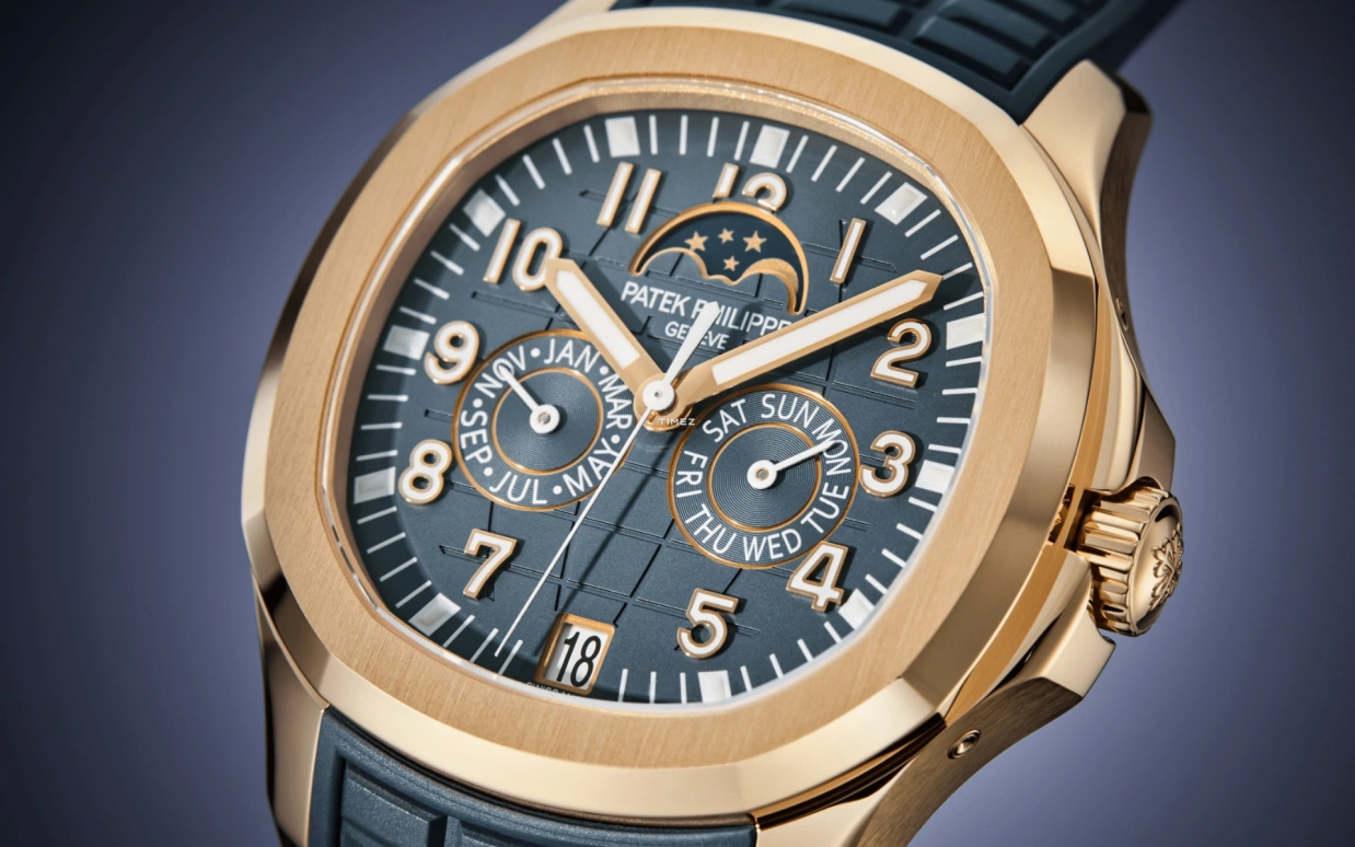 Patek Philippe,Aquanaut 39.90mm,39.90mm,Rose Gold,Grey,Blue,Automatic,Moonphase,Month,Date,Day,35hours,In-house Caliber,5261R,5261R-001