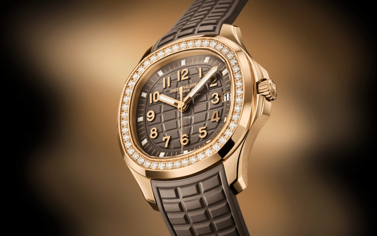 Patek Philippe,Aquanaut 38.80mm,38.80mm,Rose Gold,Brown,Automatic,Day,45hours,5268,5268/200R-010