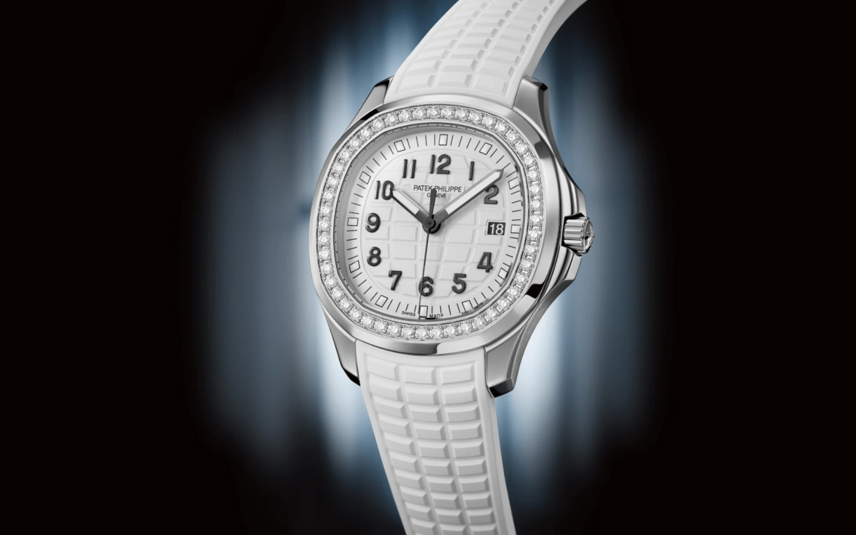 Patek Philippe,Aquanaut 38.80mm,38.80mm,Stainless Steel,White,Quartz,Day,In-house Caliber,5267,5267/200A-010