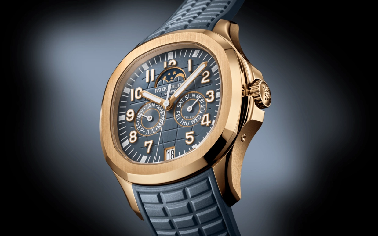 Patek Philippe,Aquanaut 39.90mm,39.90mm,Rose Gold,Grey,Blue,Automatic,Moonphase,Month,Date,Day,35hours,In-house Caliber,5261R,5261R-001