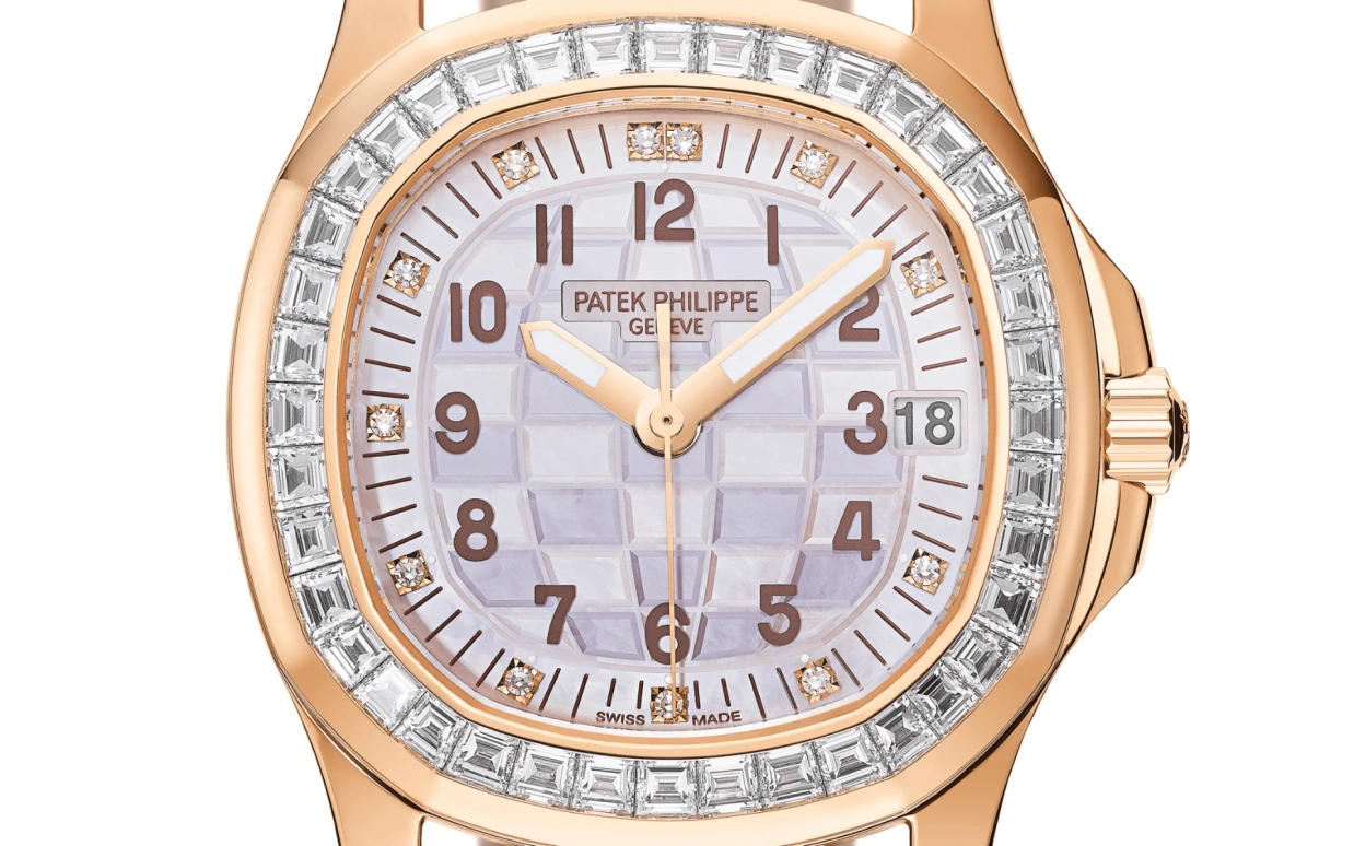 Patek Philippe,Aquanaut 35.60mm,35.60mm,White Gold,Pink,Automatic,Day,45hours,5072R,5072R-001