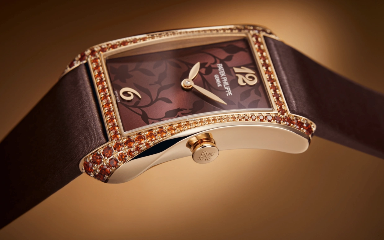 Patek Philippe,Gondolo 28.60x40.80mm,28.60x40.80mm,Rose Gold,Brown,Quartz,In-house Caliber,Square,4962,4962/200R-001