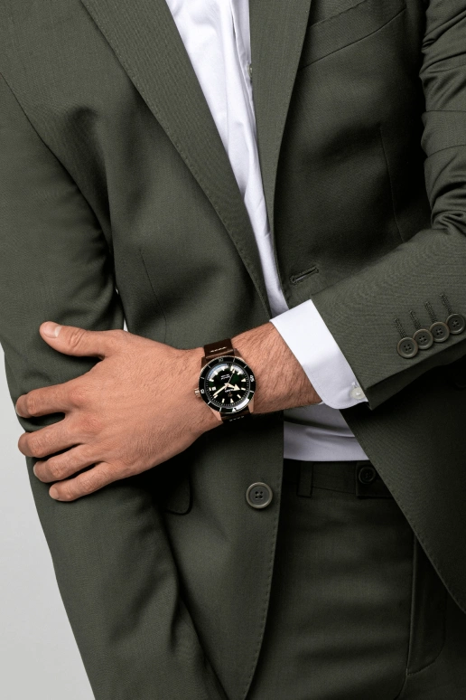 Rado,Captain Cook 42mm,42mm,Ceramic,Bronze,Stainless Steel,Green,Automatic,Date,Anti-magnetic,R32504315