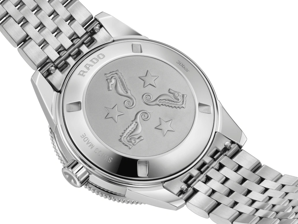 雷达,库克船长 39毫米,39毫米,精钢,陶瓷,黑色,渐变色,勃艮第酒红,自动上弦,日历,防磁,R32223408