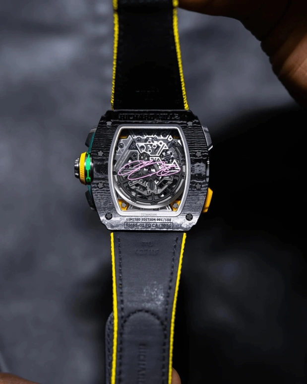 理查米尔,非陀飞轮 49.94x44.50毫米,49.94x44.50毫米,Quartz TPT® 复合石英碳纤维,黑色,自动上弦,计时,飞返,大日历,功能指示器,自制机芯,蓝宝石,RM 65,RM 65-01 LeBron James