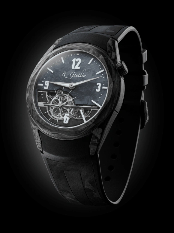 Romain Gauthier,Freedom 42毫米,42毫米,Carbonium®,灰色,手动上弦,60小时,自制机芯,MON00561