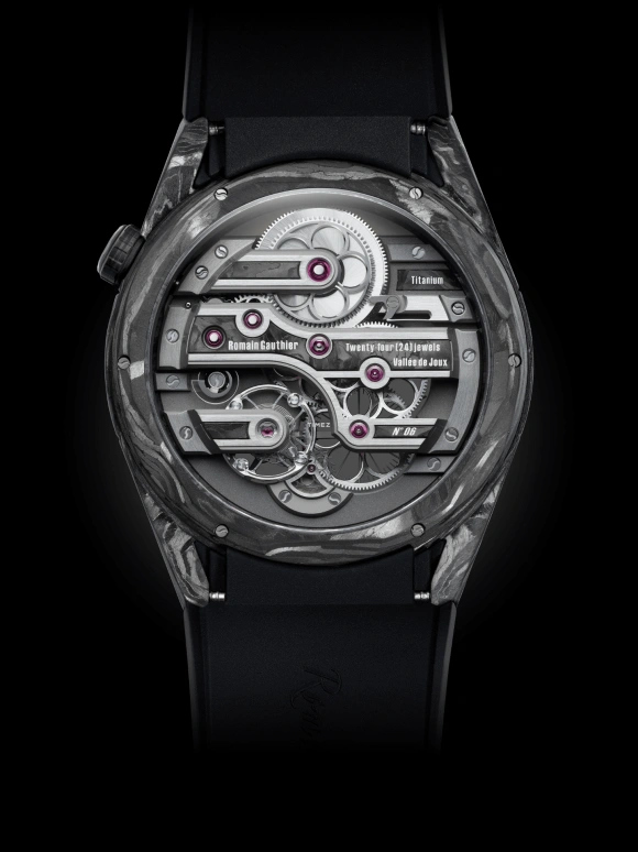 Romain Gauthier,Freedom 42毫米,42毫米,Carbonium®,灰色,手动上弦,60小时,自制机芯,MON00561