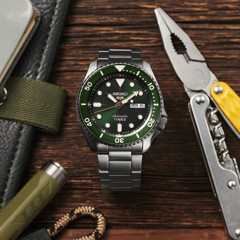 Seiko,5 Sports 42.50mm,42.50mm,Stainless Steel,Green,Dark Green,Automatic,Date,Day,SRPD63