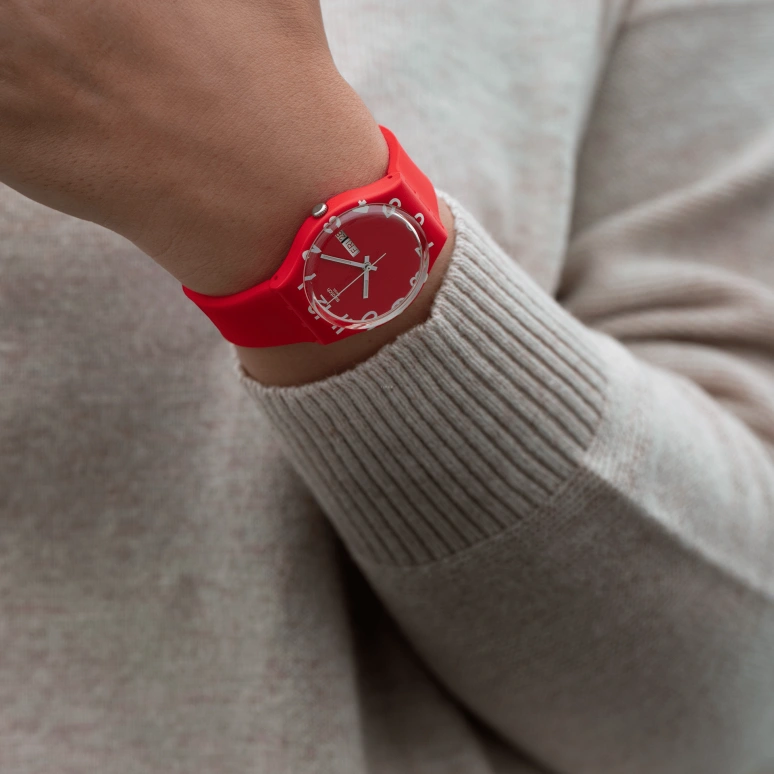Swatch,Originals 39.20mm,39.20mm,Plastic,Red,Sapphire,Crystal Glass,Closed,GR713