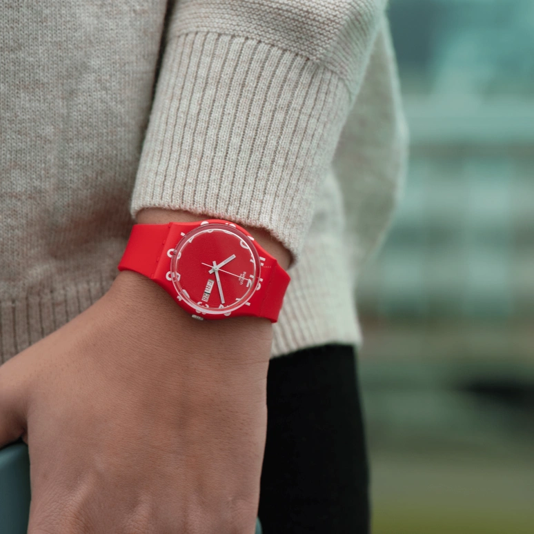 Swatch,Originals 39.20mm,39.20mm,Plastic,Red,Sapphire,Crystal Glass,Closed,GR713