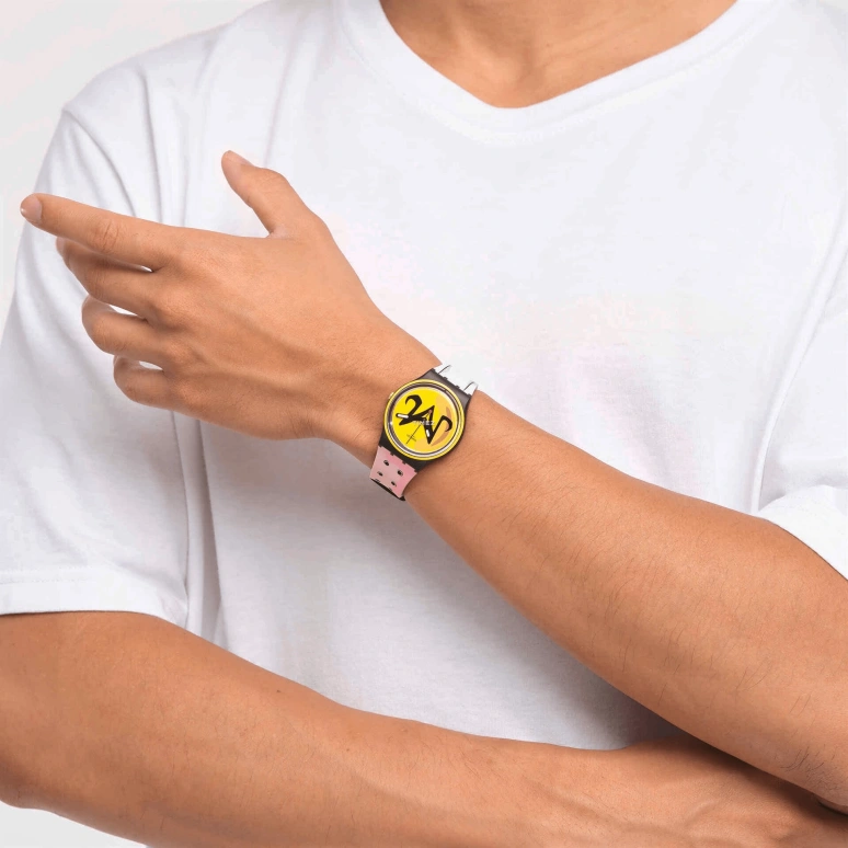 Swatch,Originals 34mm,34mm,Plastic,Yellow,Quartz,Sapphire,Crystal Glass,Round,GZ358