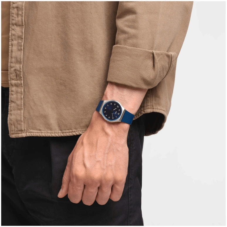 Swatch,SKIN 42mm,42mm,Stainless Steel,Blue,Quartz,Round,Silver,SS07S102