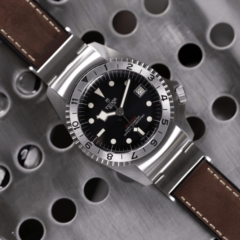 Tudor,Black Bay 42mm,42mm,Stainless Steel,Black,Automatic,Date,70hours,70150,70150-0001