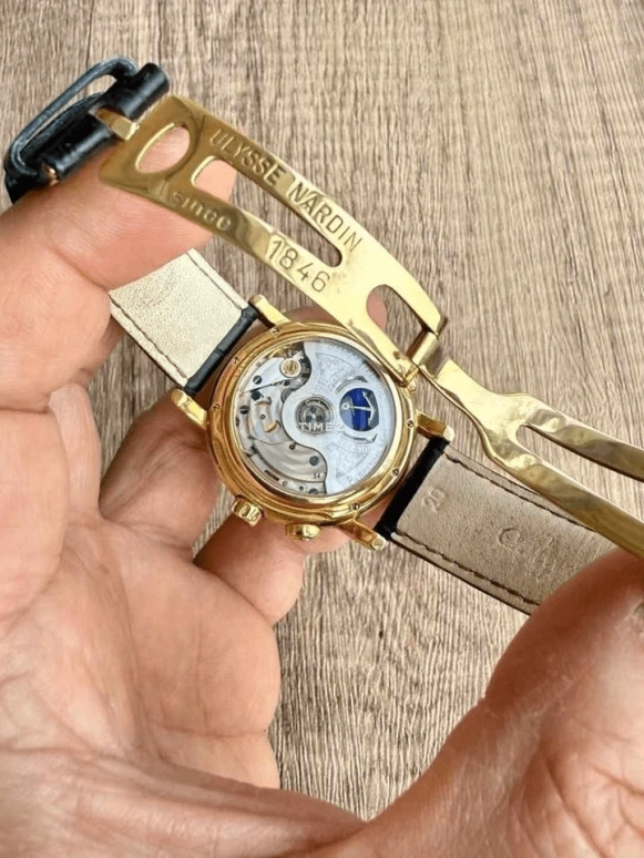 Ulysse Nardin,Other 38.50mm,38.50mm,Yellow Gold,Silver,Automatic,Perpetual Calendar,Annual Calendar,Month,Date,In-house Caliber,Sapphire,Crystal Glass,321,321-22/31