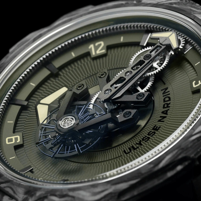 Ulysse Nardin,Freak 44mm,44mm,Titanium,Carbon,Khaki Green,Automatic,90hours,In-house Caliber,2403,2403-500-8A/3B