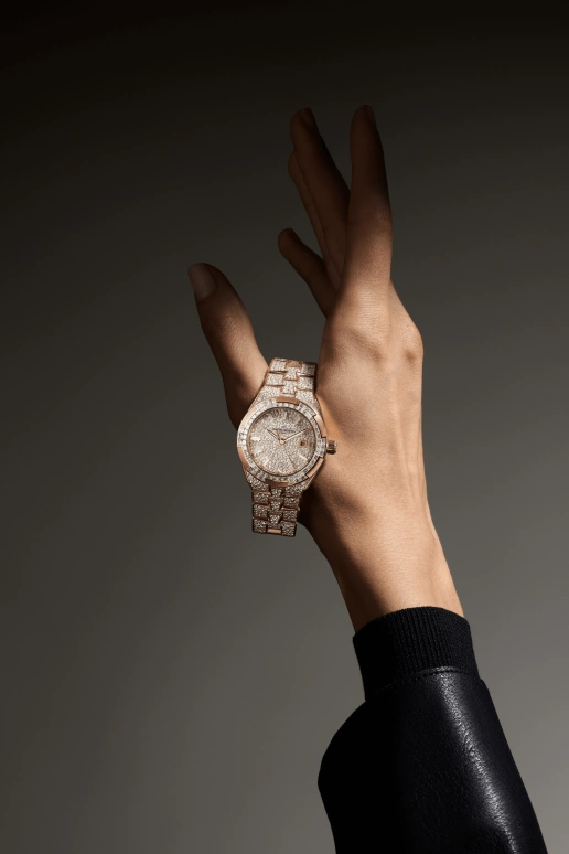 江诗丹顿,纵横四海 35毫米,35毫米,玫瑰金,玫瑰金色,自动上弦,日历,防磁,4617V,4617V/215R-H040